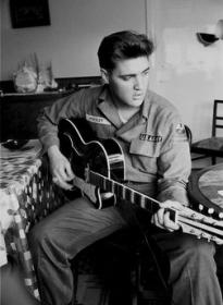 Elvis Presley â€“ 50 Greatest Hits (2010)