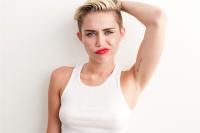 25 Cute Miley Cyrus Best Wallpaper Set 10