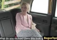 Euro taxi babe cocksucks passenger after sex