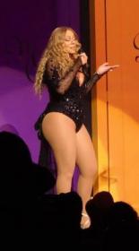 Mariah Carey â€“ Sings on stage for the final time at her Las Vegas residency at Ceasarâ€™s P