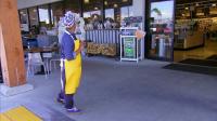 Supermarket Stakeout S01E03 Carnival Eats Feats 720p WEBRip x264-CAFFEiNE[eztv]