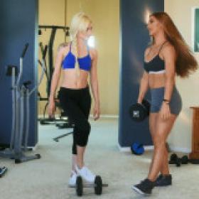 [WhenGirlsPlay] Nicole Aniston Elsa Jean Personal Pussy Trainer