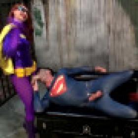 KendraJames 18 09 10 Batgirl Vs Superman XXX 1080p MP4-TRASHBIN[XvX]