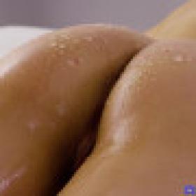 MassageRooms 20-09-22 Mia Rose Czech 18 Year Old Has First Massage XXX 720p WEB x264-GalaXXXy[XvX]