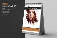 CreativeMarket - Desk Calendar 2021 5518326
