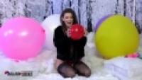 AmateurBoxxx 20-08-01 Indica Flower Plays With Balloons In The Snow  480p MP4-XXX