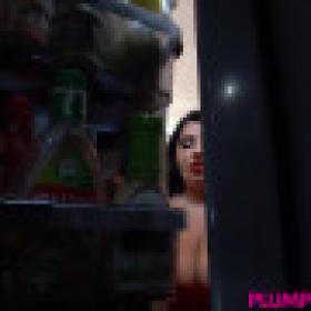 PlumperPass 20-12-25 Sofia Rose All I Want For Christmas XXX 720p WEB x264-GalaXXXy[XvX]