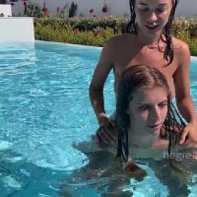 Hegre 21 11 09 Emi And Natalia A Girlfriends On Vacation XXX 720p WEB x264-GalaXXXy[XvX]