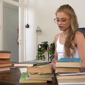 KarupsPC 22 10 05 Bonnie Dolce The Distracted Librarian XXX 720p HEVC x265 PRT[XvX]