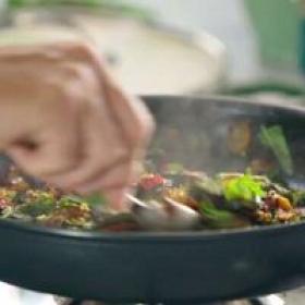 Jamies Five Ingredient Meals S01E03 HDTV x264-TORRENTGALAXY[TGx]