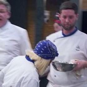 Hells Kitchen US S22E10 The Pastabilities Are Endless 1080p NF UNCENSORED WEB-DL DDP5.1 x264-NTb[TGx]
