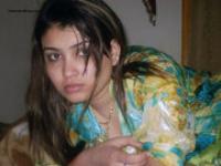 Pakistani sexy wife sana pictures collection