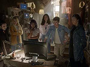 Marvel's Runaways S03E04 720p HEVC x265-MeGusta