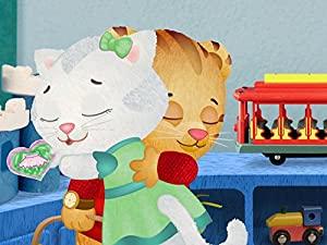 Daniel Tiger's Neighborhood S02E14 - Margaret's First Chime Time - Tiger Family Fun